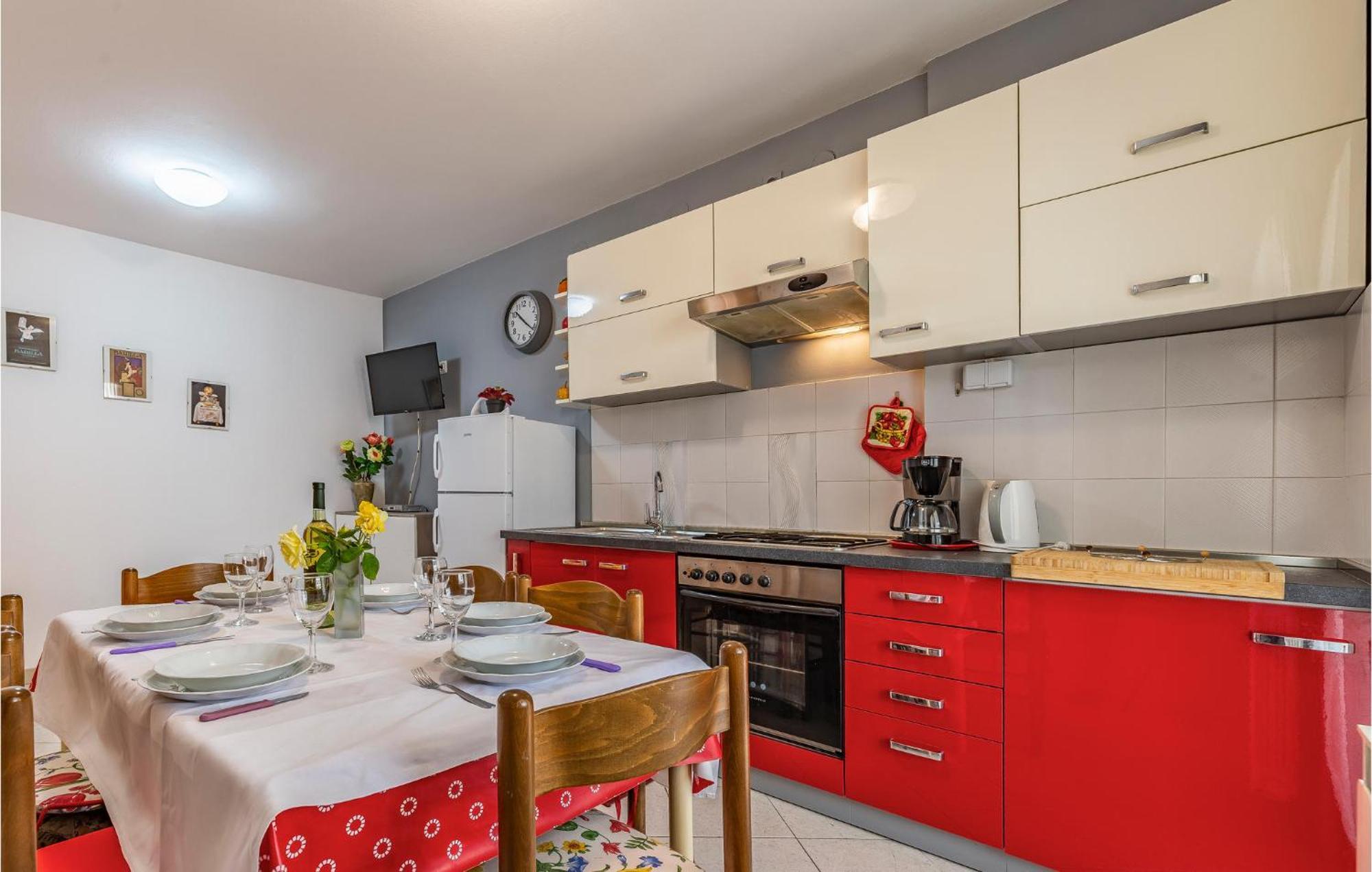 3 Bedroom Stunning In Rovinj
