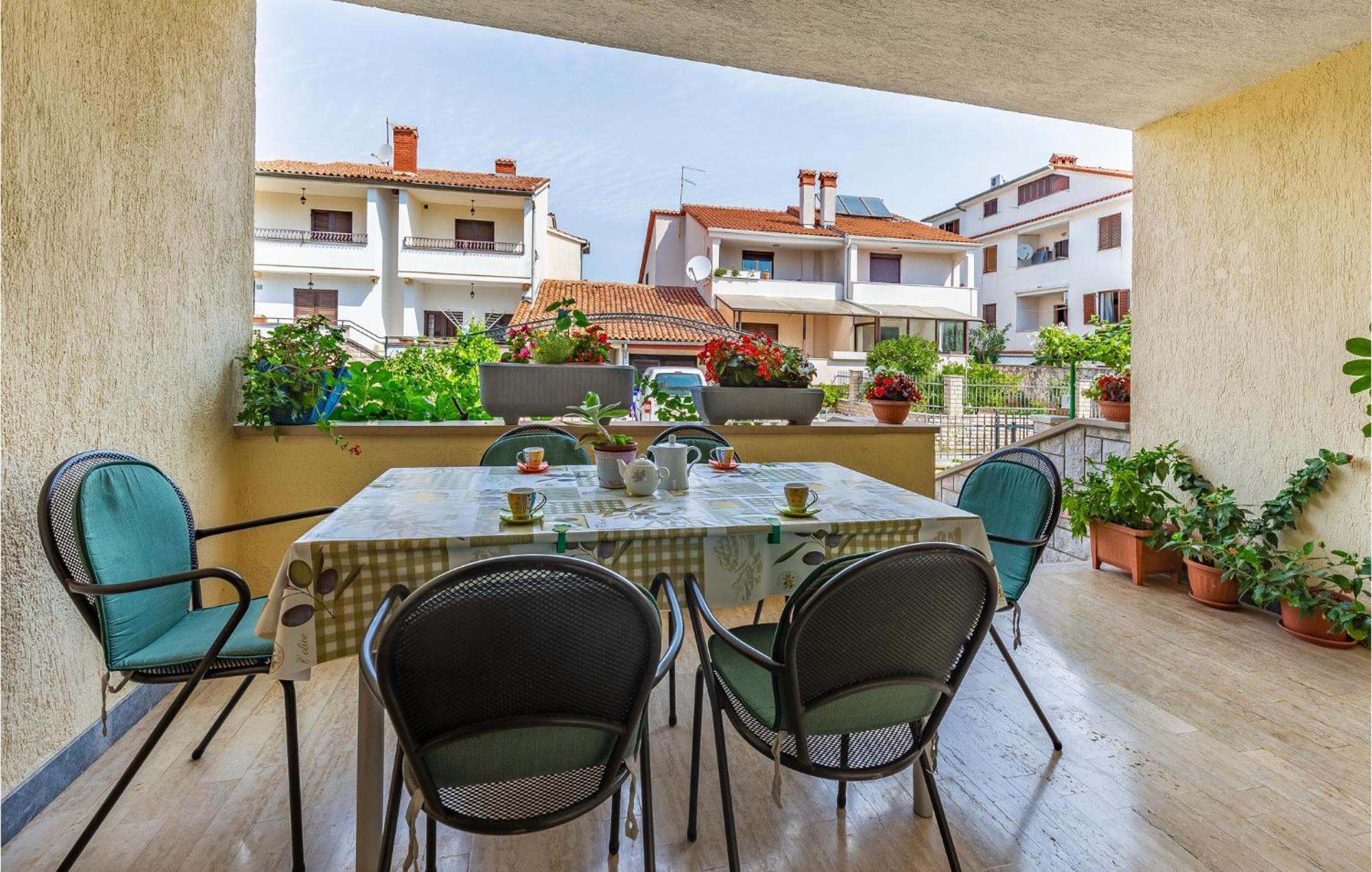 3 Bedroom Stunning In Apartment Rovinj