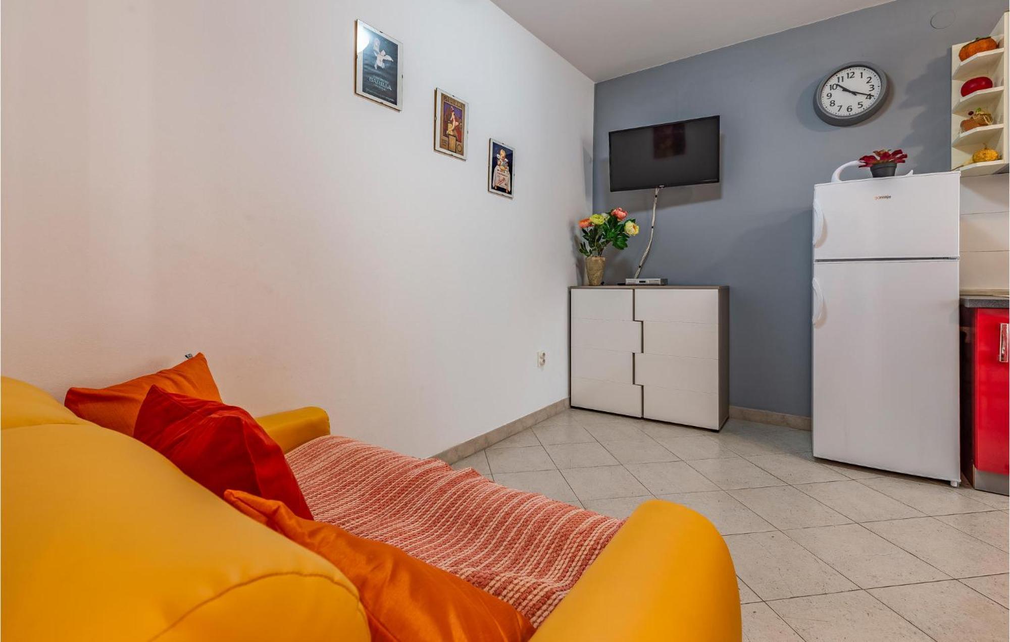 3 Bedroom Stunning In Apartment